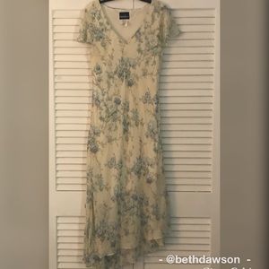 Beautiful Pale Yellow Floral Dress Size 14